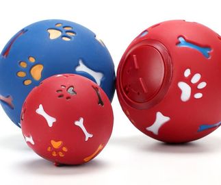 Blue / Red Color Dog Fetch Ball , Dog Snack Ball Chewable For Training Pets supplier