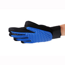 Size 17 * 23cm Pet Glove Brush , True Touch Pet Glove Massage Eco - Friendly supplier