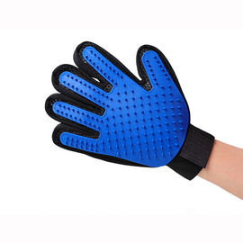 Size 17 * 23cm Pet Glove Brush , True Touch Pet Glove Massage Eco - Friendly supplier