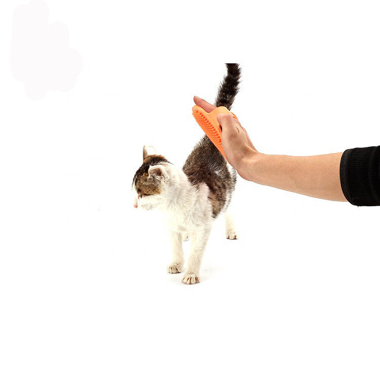 TPR Material Pet Hand Brush , Pet Dematting Comb Washable Size 13 * 8.5cm supplier