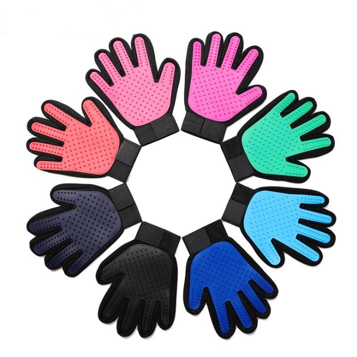 Size 17 * 23cm Pet Glove Brush , True Touch Pet Glove Massage Eco - Friendly supplier